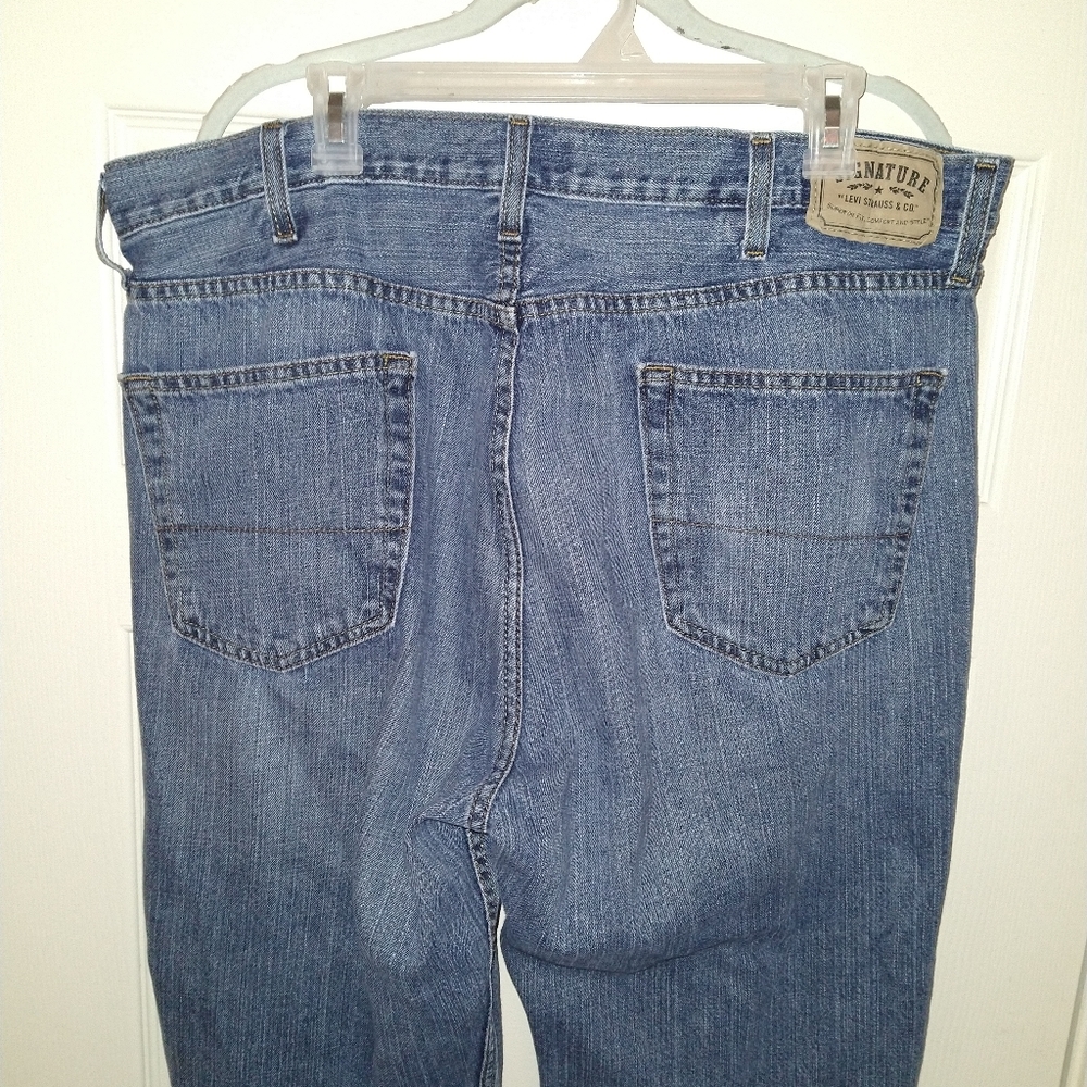 Levis Strauss Signature Relaxed Blue Denim Jeans Men's sz 40x30. - Picture 4 of 7